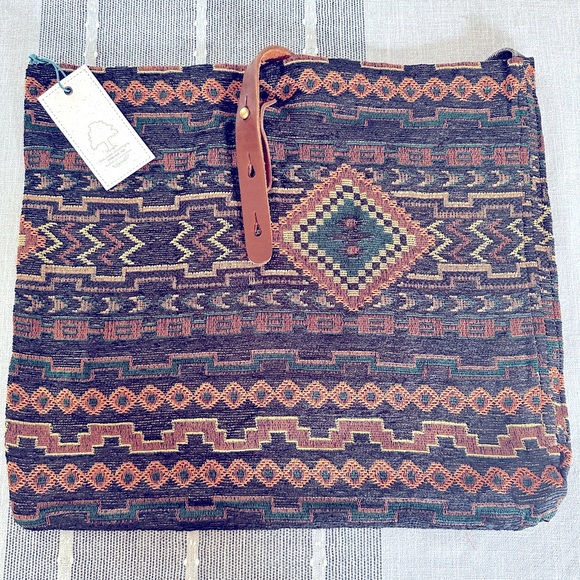 Woven Crossbody Shoulder Bag - Picture 10 of 10